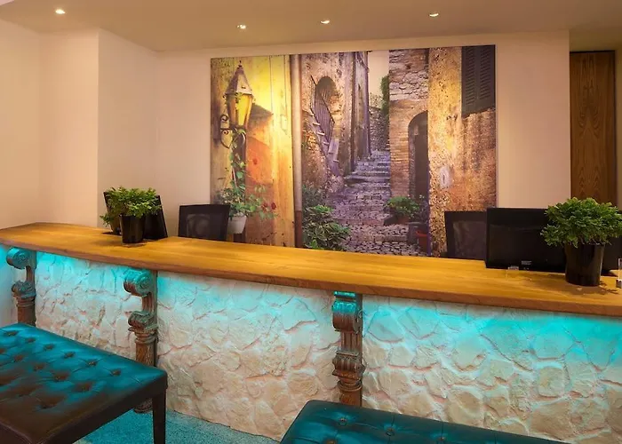 阿卡迪亚洛迦诺h4酒店 4*