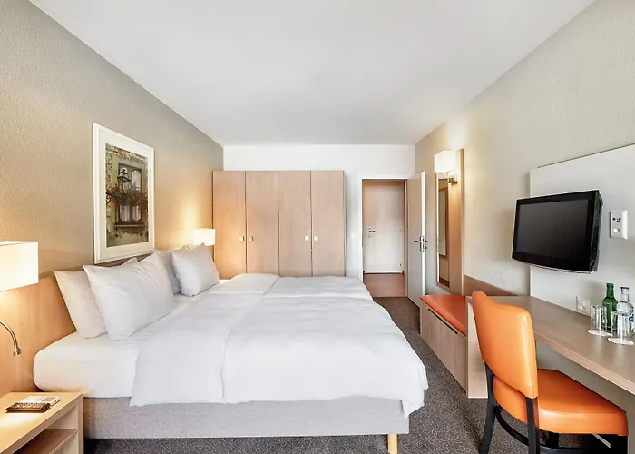 阿卡迪亚洛迦诺h4酒店