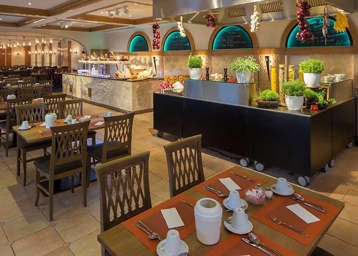 阿卡迪亚洛迦诺h4酒店 酒店 4*